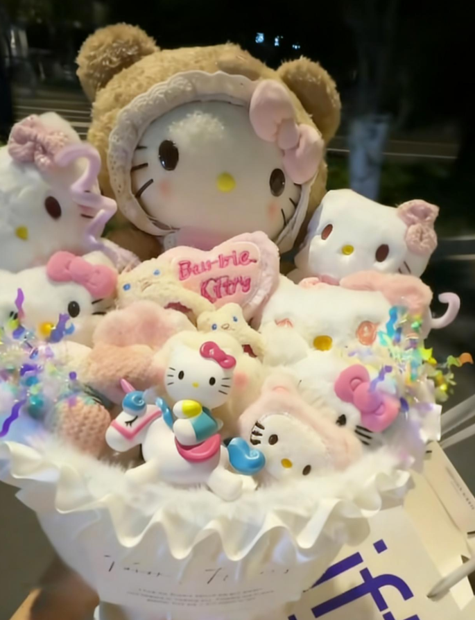 hello Kitty玩偶花