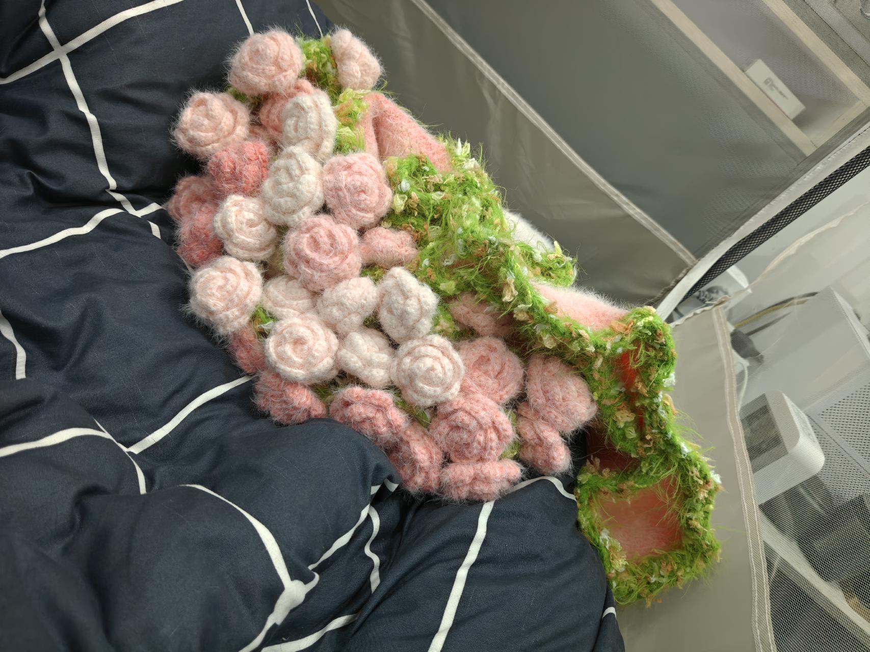 钩织玫瑰花毛毯（开始钩织花朵部分）